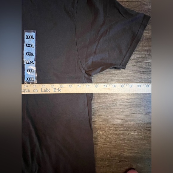 Cleveland Browns Adult 3XL NFL football T-shirt! New with tags! - Picture 6 of 7